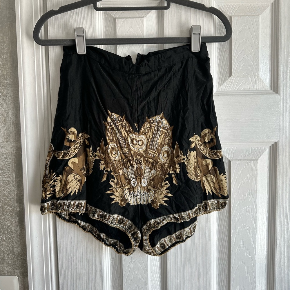 Chasing Unicorns Hungry Like a Wolf Silk shorts - Picture 3 of 5